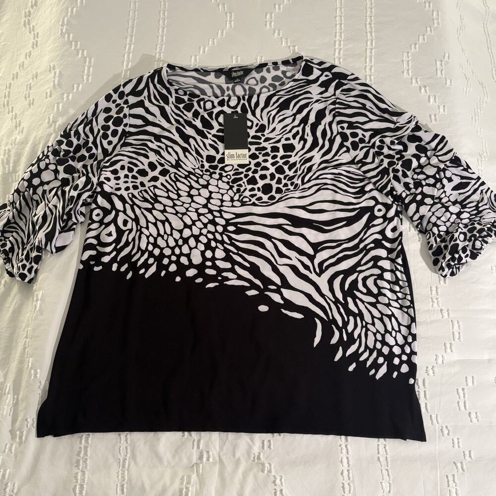 Slim Factor by Investments Women’s Animal Print Top NWT Size Medium Black White
